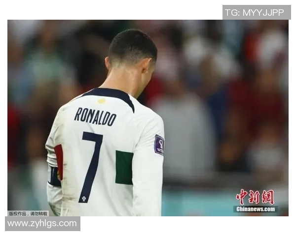 足球明星球场戒指的魅力与价值探秘:为何它成为球迷心中的珍藏之物 足球明星球场戒指的魅力与价值探秘:为何它成为球迷心中的珍藏之物