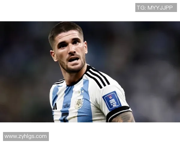 足球明星的日常饮食揭秘:如何通过饮食提升竞技状态与身体素质 足球明星的日常饮食揭秘:如何通过饮食提升竞技状态与身体素质